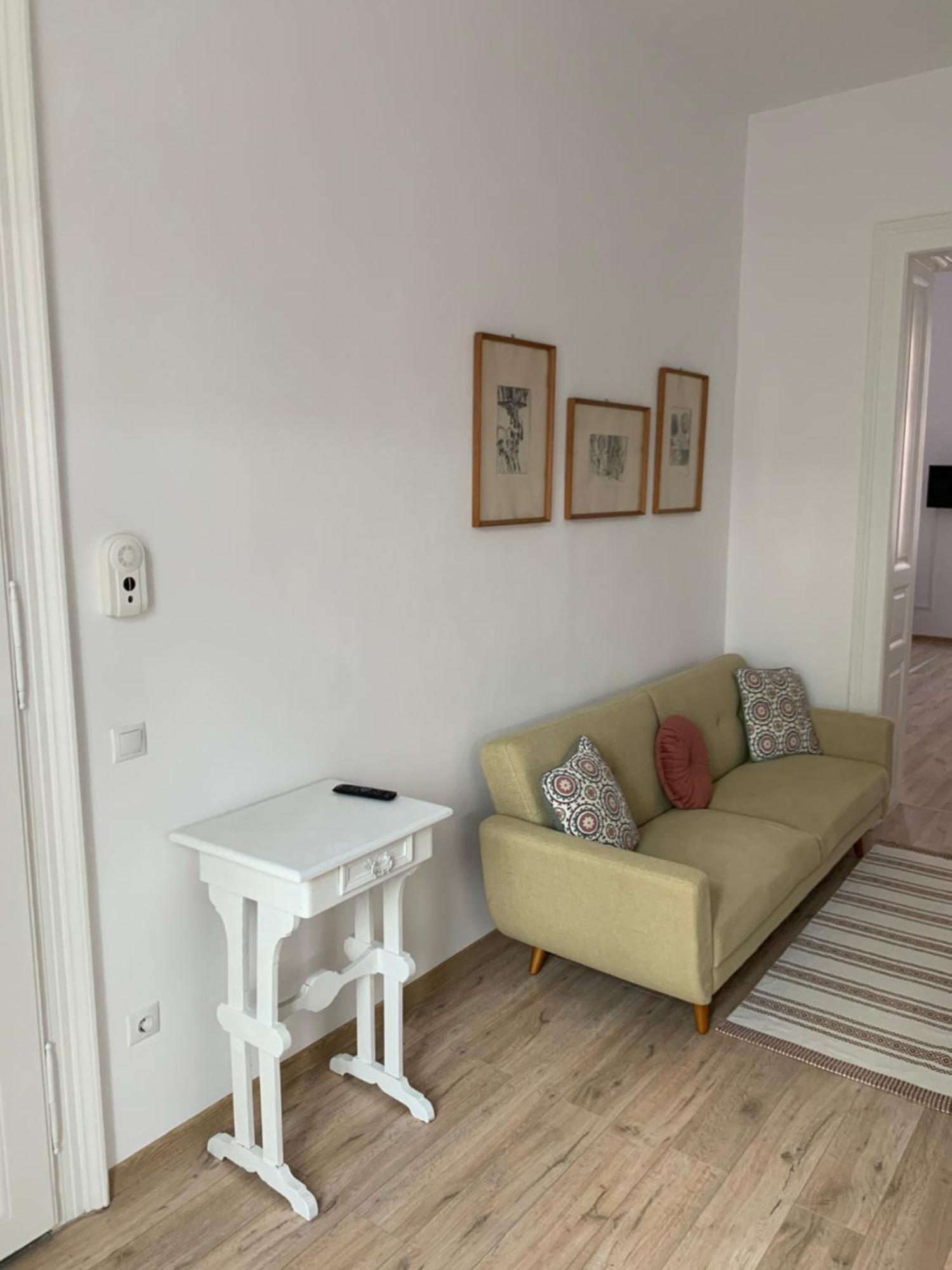 Charming Central Apartments คลูจ-นาโปกา ภายนอก รูปภาพ