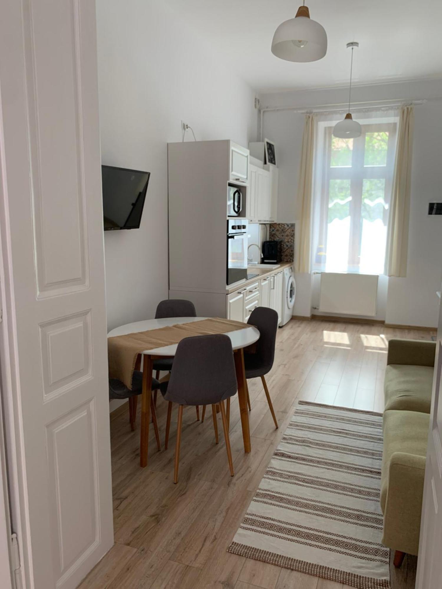 Charming Central Apartments คลูจ-นาโปกา ภายนอก รูปภาพ