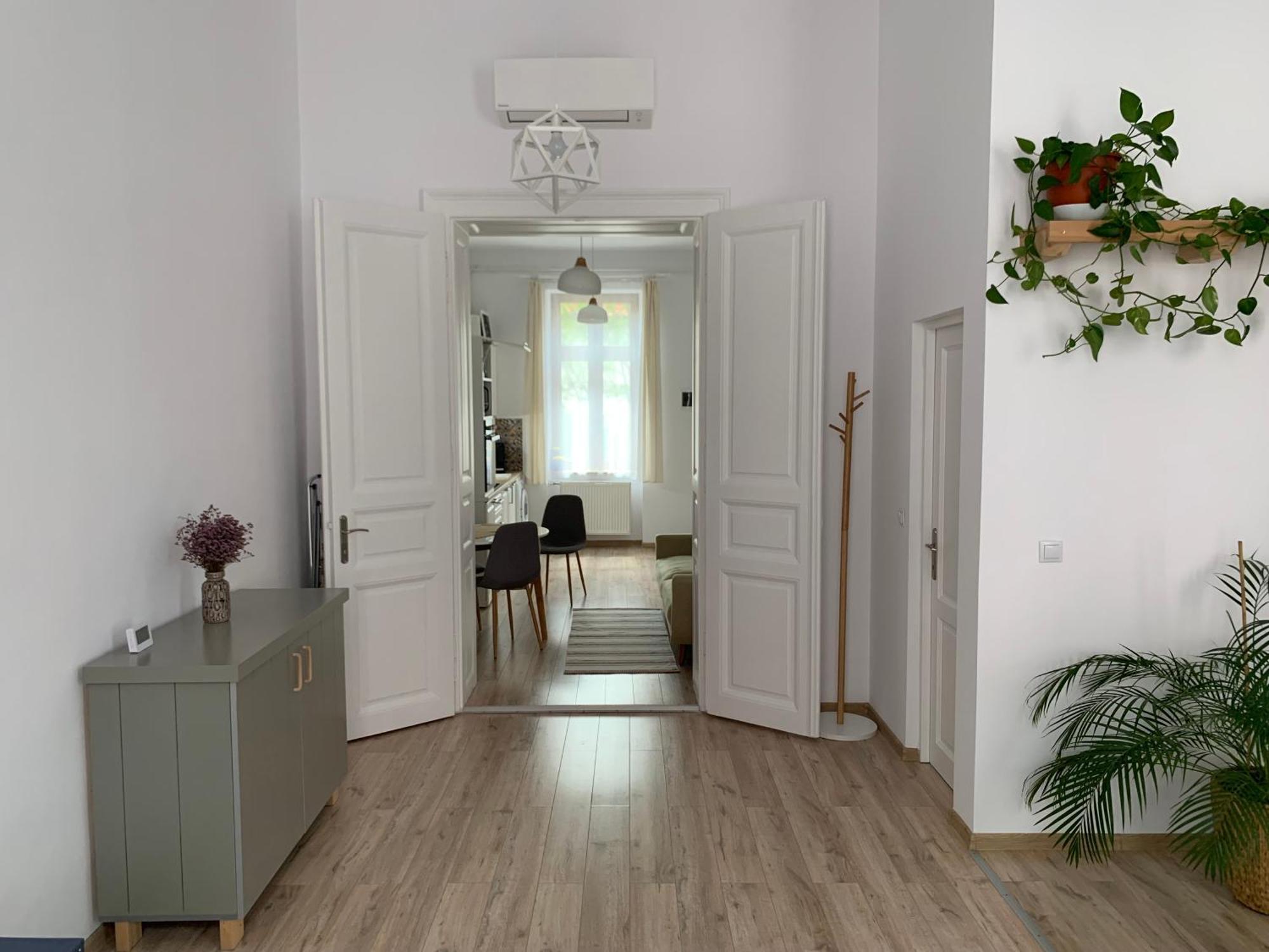 Charming Central Apartments คลูจ-นาโปกา ภายนอก รูปภาพ